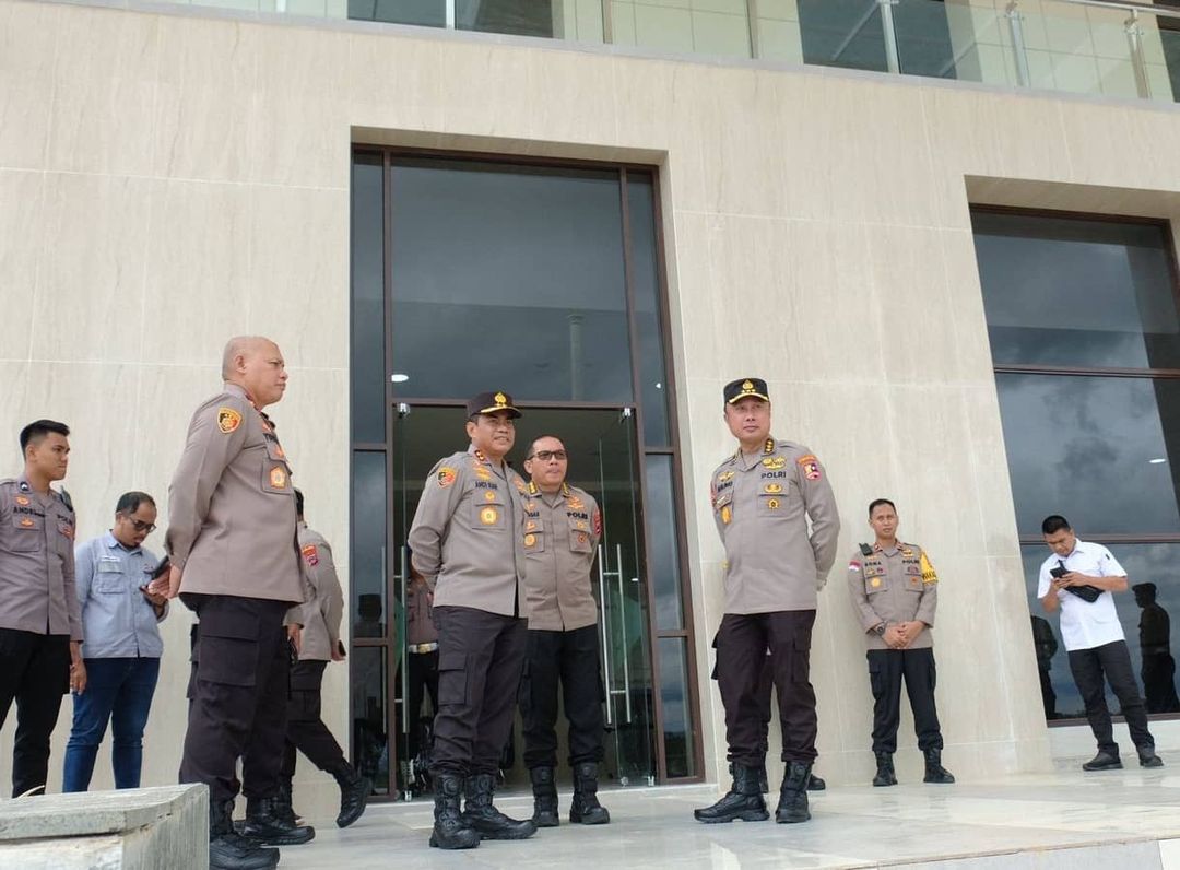 Kapolda Kalsel Dampingi Irwasum Polri Cek Gedung Baru Mako Polda Kalsel