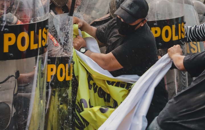 Libatkan 640 Personil Gabungan, Polres Metro Tangerang Kota Lakukan Simulasi Sispamkota