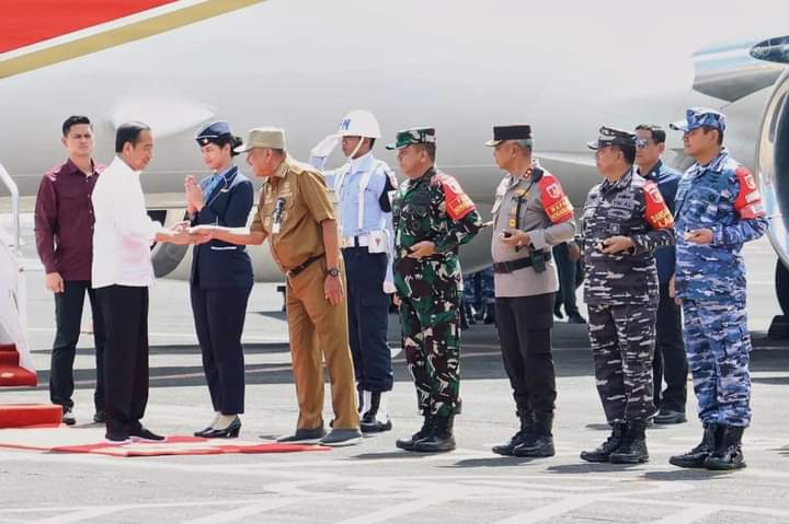 Tiba di Manado, Danlanud Sam Ratulangi Sambut Kedatangan Presiden RI