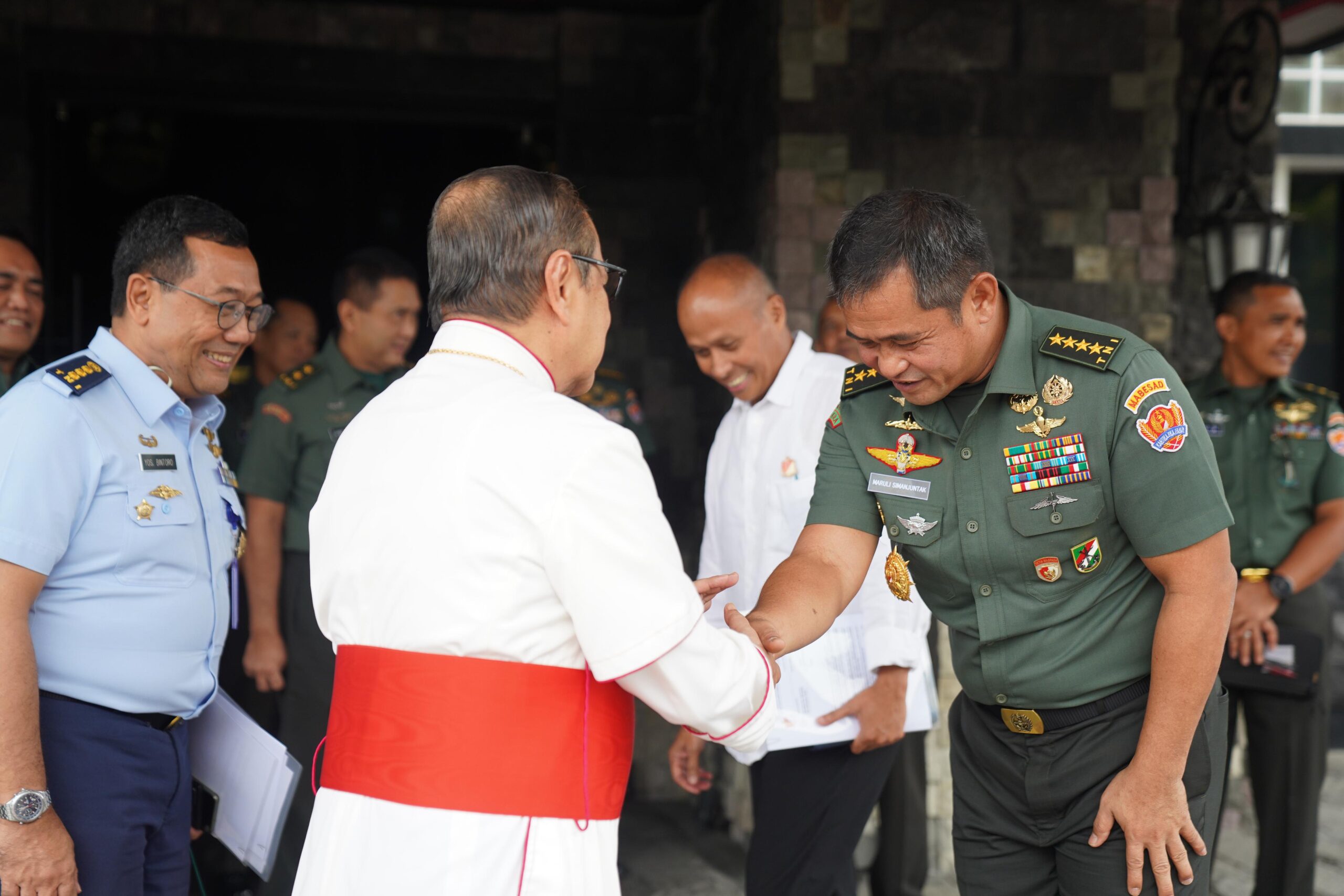 KSAD Jenderal TNI Maruli Simanjuntak Terima Kunjungan Mgr. Ignatius Kardinal Suharyo