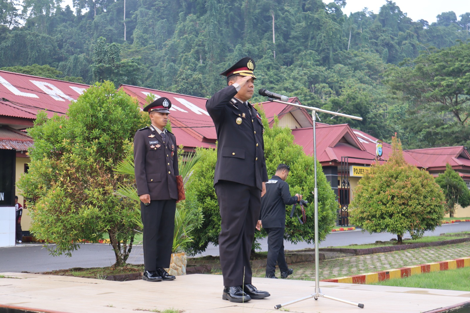 Polres Raja Ampat Gelar Upacara Hari Bela Negara ke-77: “Teguhkan Bela Negara untuk Indonesia Maju”