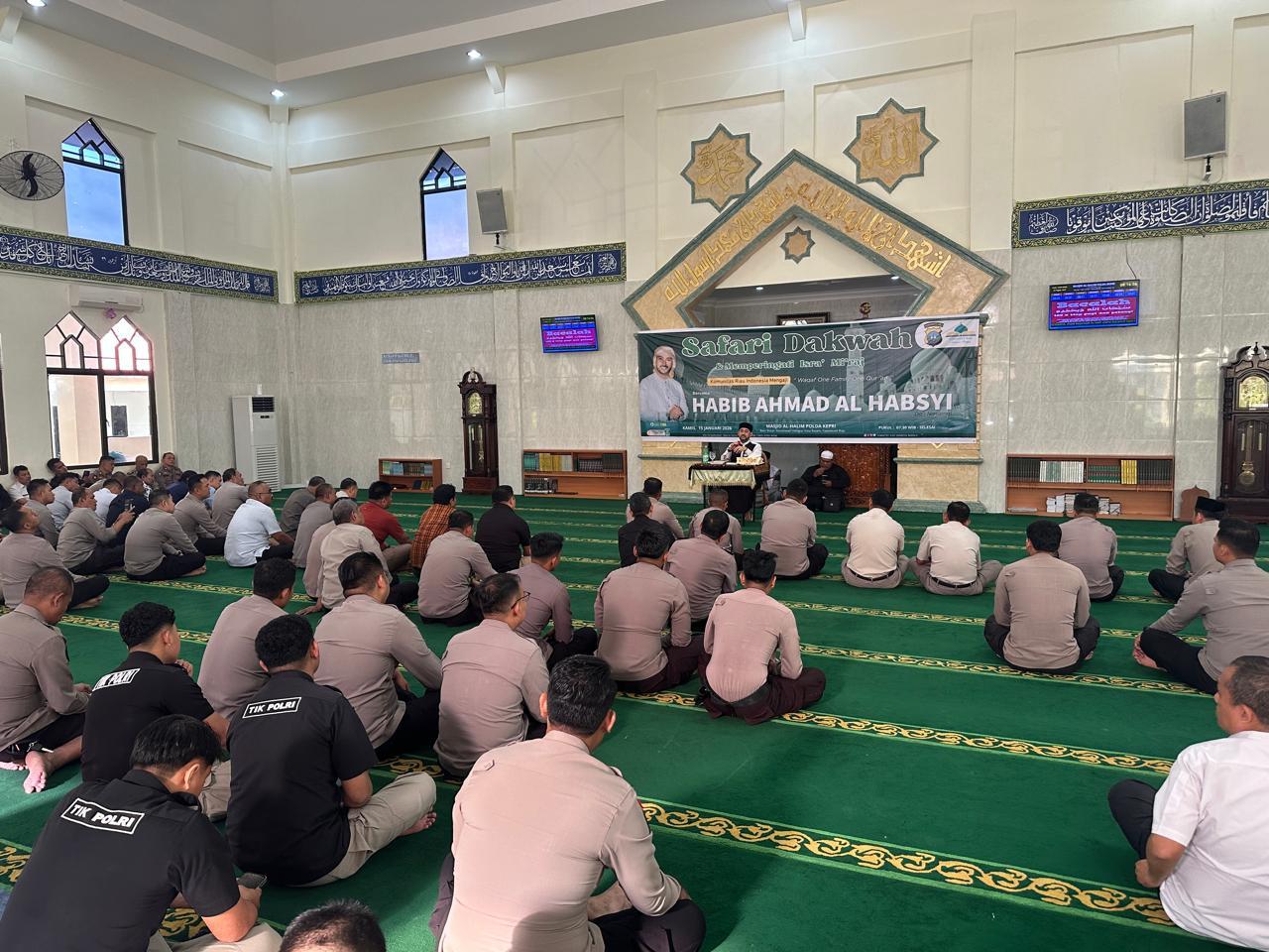Polda Kepri Gelar Peringatan Isra Mi’raj, Bangun Karakter Polri Berintegritas dan Beretika