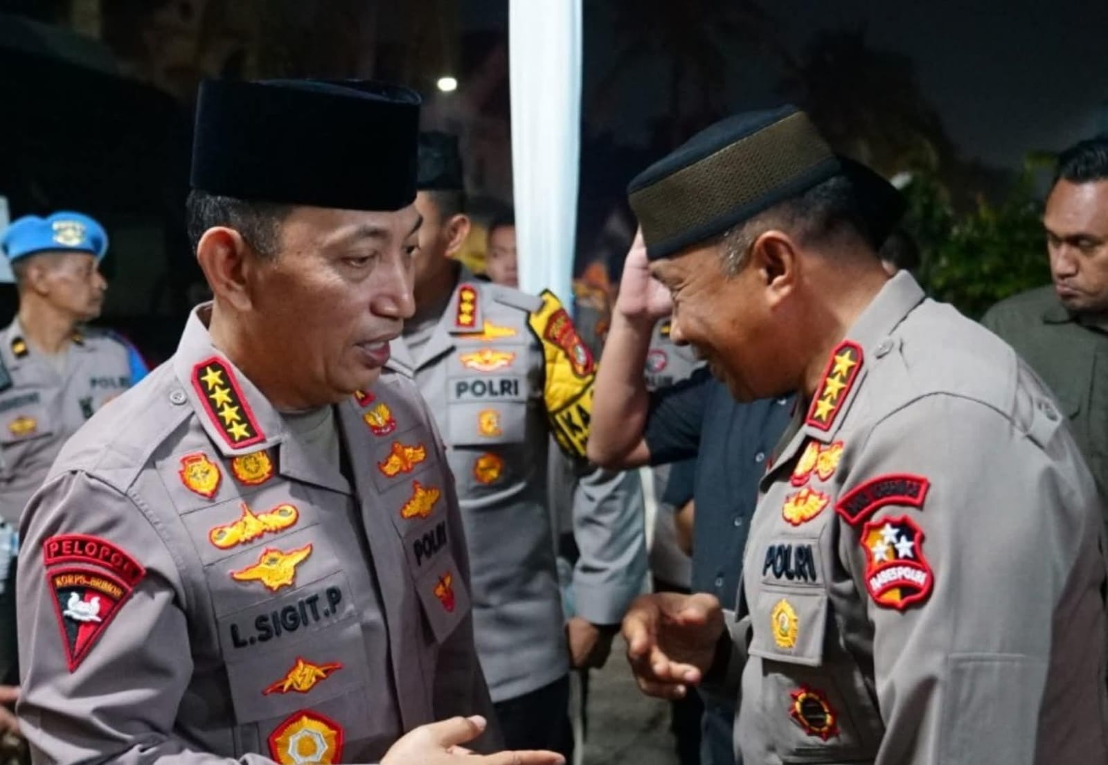 Dankorbrimob Polri Hadiri Upacara Pemakaman Almarhumah Meryati Hoegeng