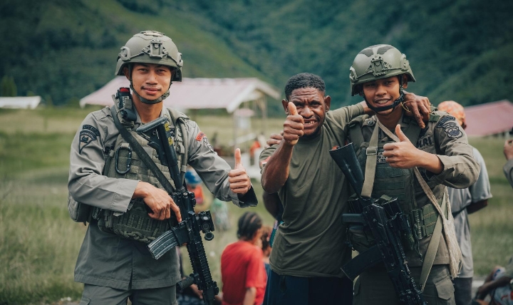 Satgas Damai Cartenz 2026 Amankan Hari Pasar di Kiwirok