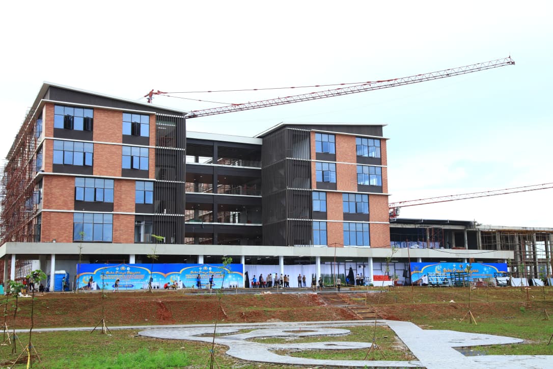 Polri Ungkap Progres SMA Kemala Taruna Bhayangkara Bogor Sudah 60 Persen Saat Buka Puasa Bersama Warga