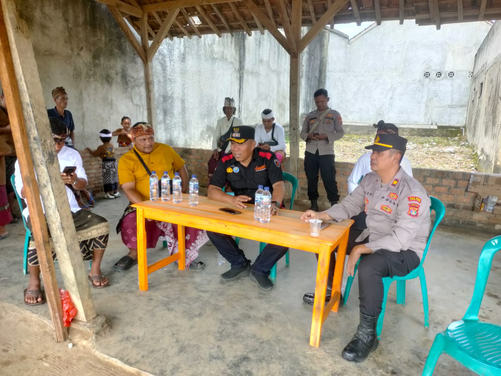 Kapolsek Selagai Lingga Setia di Lapangan, Ciptakan Keamanan Kondusif di Lampung Tengah