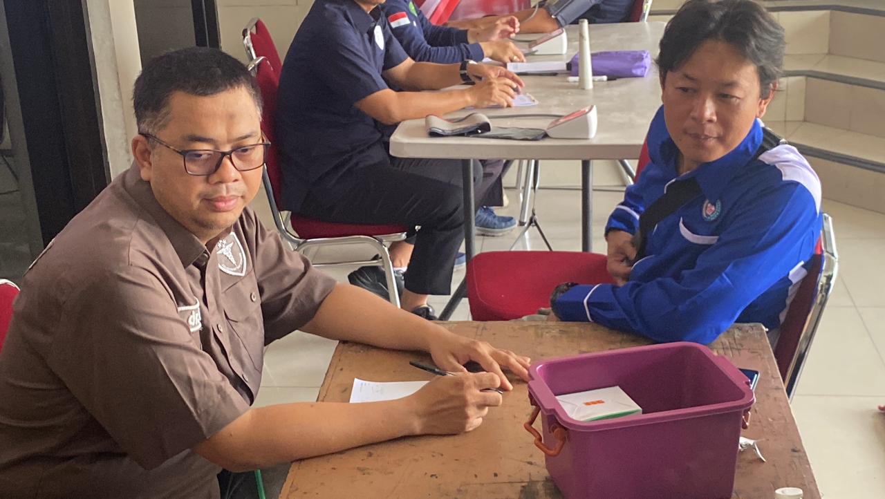Wujudkan May Day Kondusif, Polres Metro Bekasi Kota Berikan Layanan Kesehatan Gratis bagi Elemen Buruh