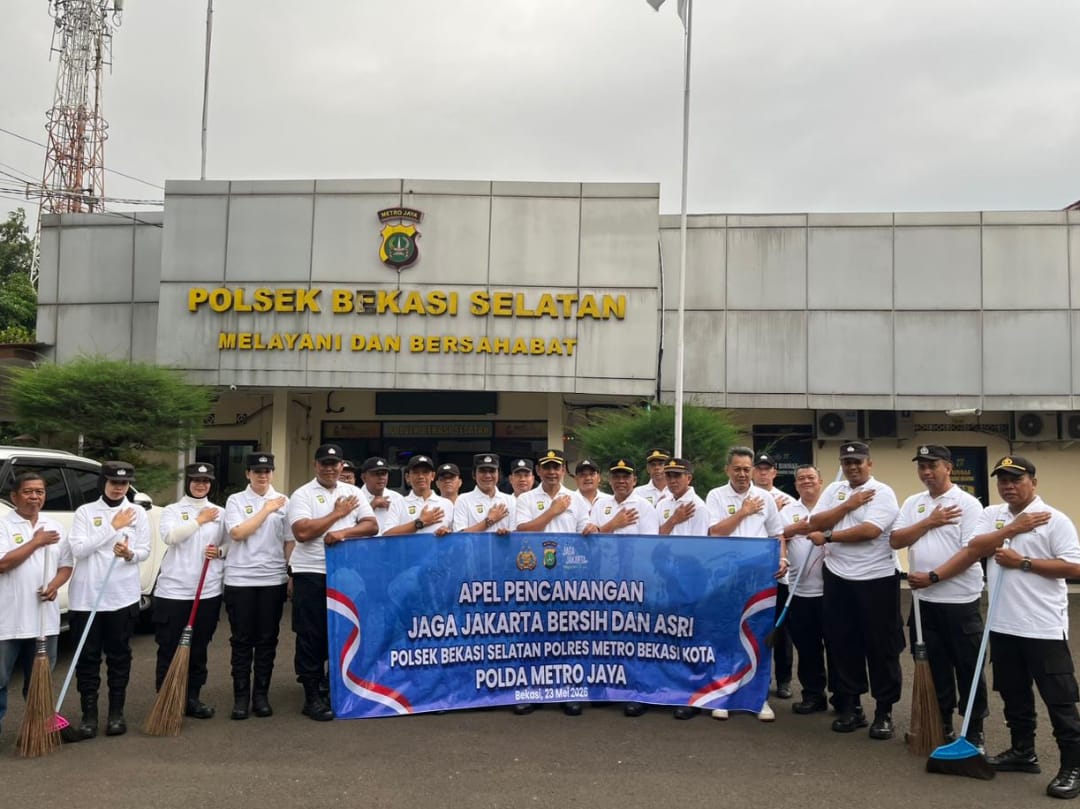 Jaga Jakarta Bersih dan Asri, Polsek Bekasi Selatan Perkuat Disiplin Lewat Aksi Nyata