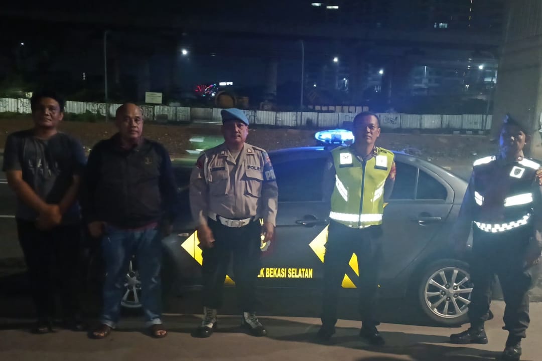 Polsek Bekasi Selatan Gelar Razia Dini Hari untuk Antisipasi Kejahatan Jalanan