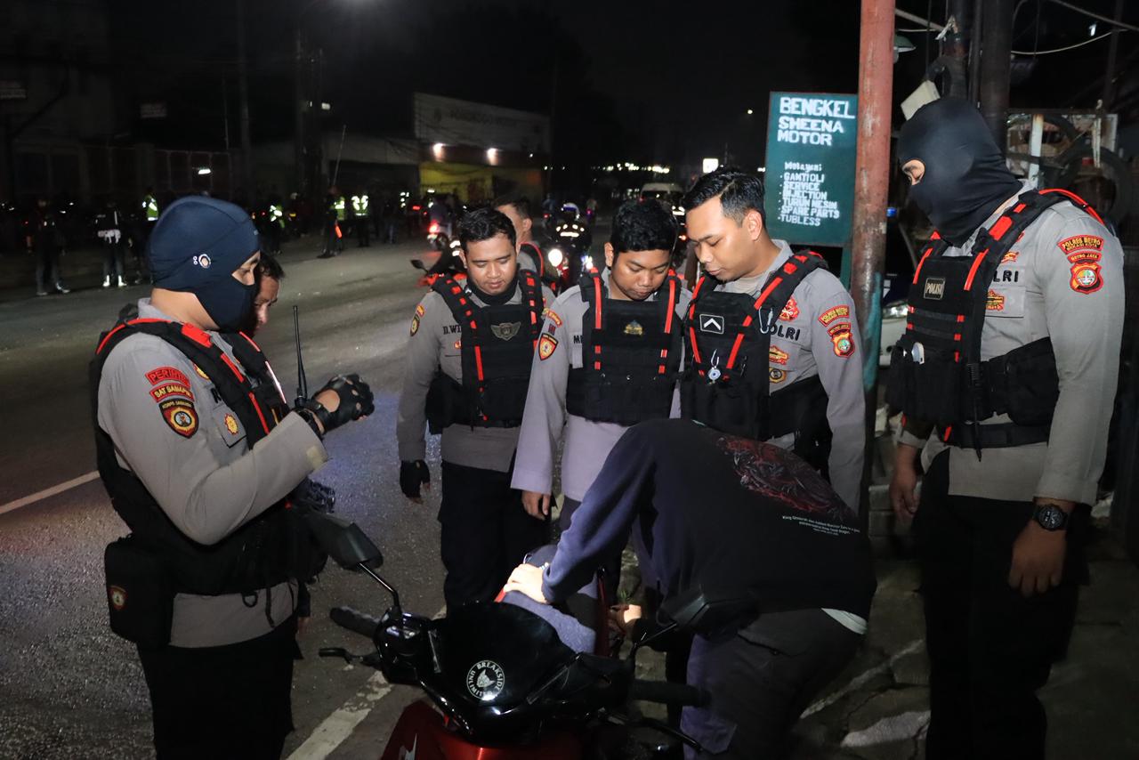 Kapolres Bekasi Kota Pimpin Operasi OKJ, Dua Pengedar Obat Keras dan 2.900 Butir Daftar G Diamankan