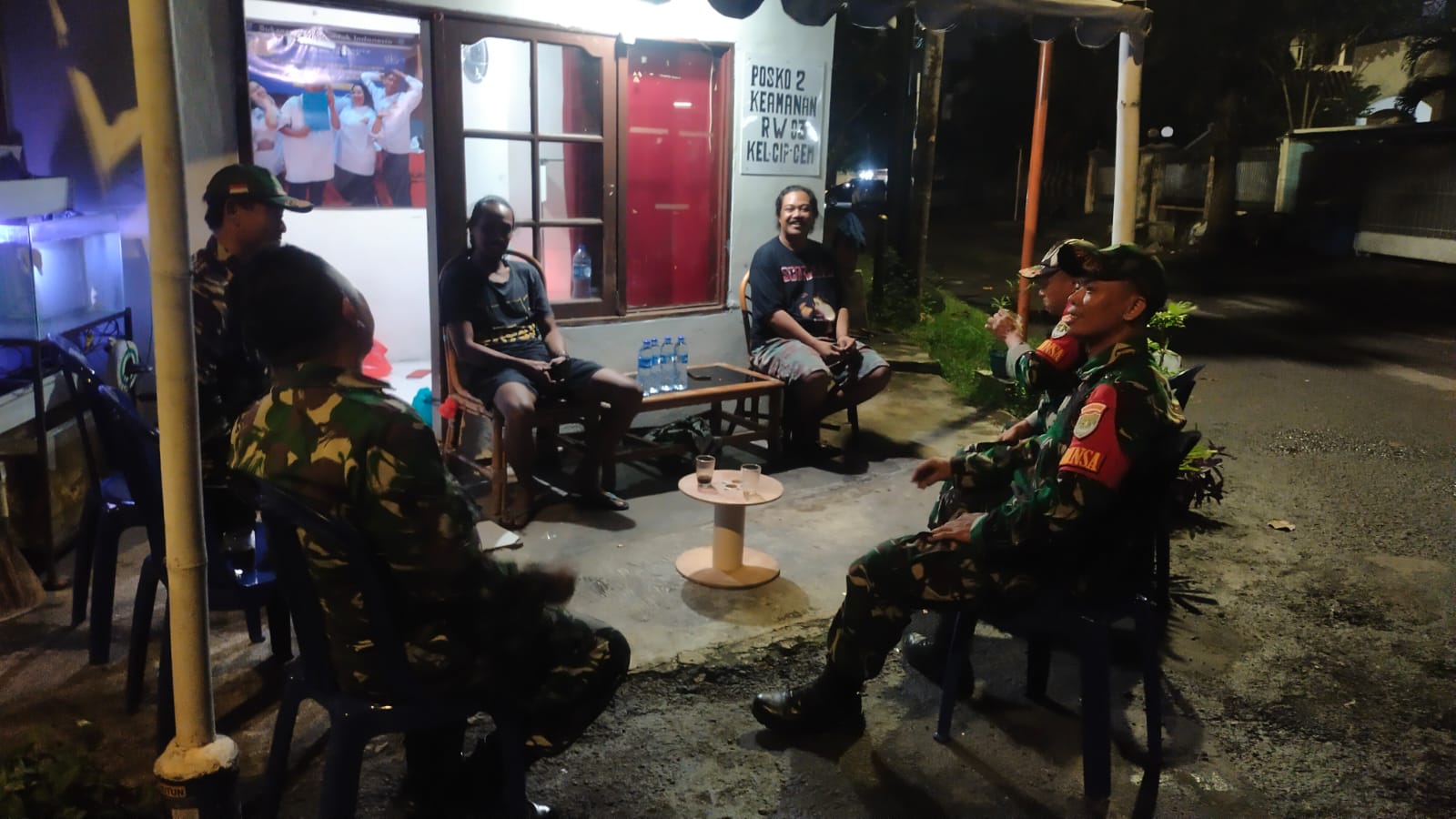 Patroli Gabungan Malam Minggu, Koramil 01/Jatinegara dan Komduk Perkuat Keamanan Wilayah