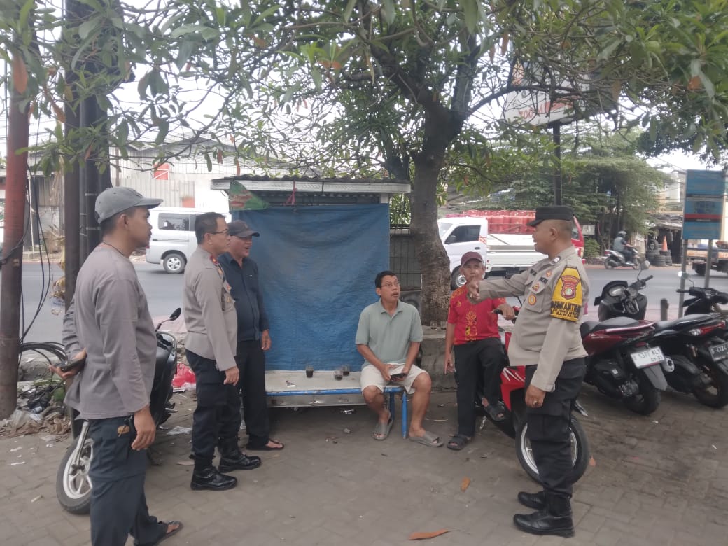 Kapolsek Rawalumbu Jalin Silaturahmi On The Spot, Perkuat Kedekatan Polri dengan Masyarakat