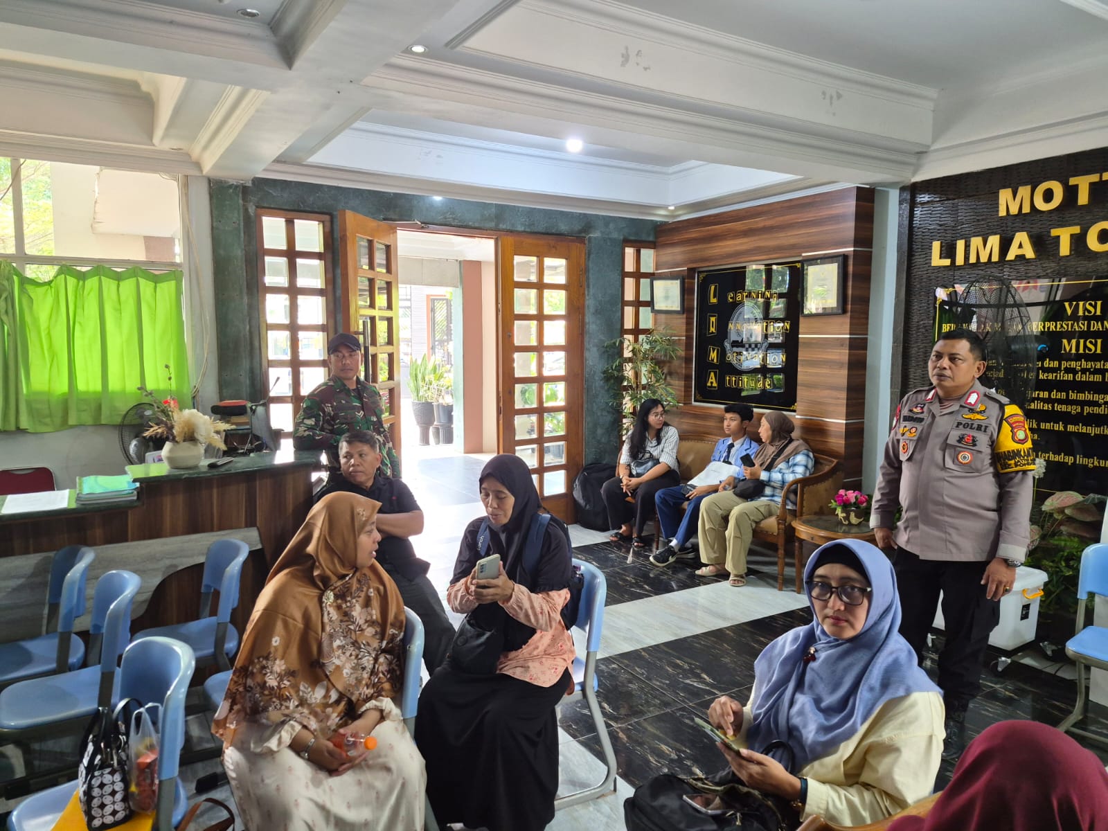 Serap Aspirasi Guru dan Orang Tua Murid SMAN 5 Bekasi, Wujudkan Jaga Bekasi On The Spot