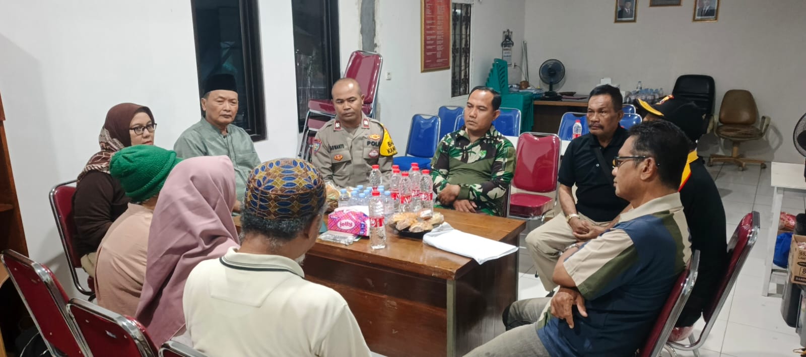 POLSEK BEKASI UTARA LAKSANAKAN KEGIATAN JAGA JAKARTA ON THE SPOT DAN SERAP ASPIRASI MASYARAKAT