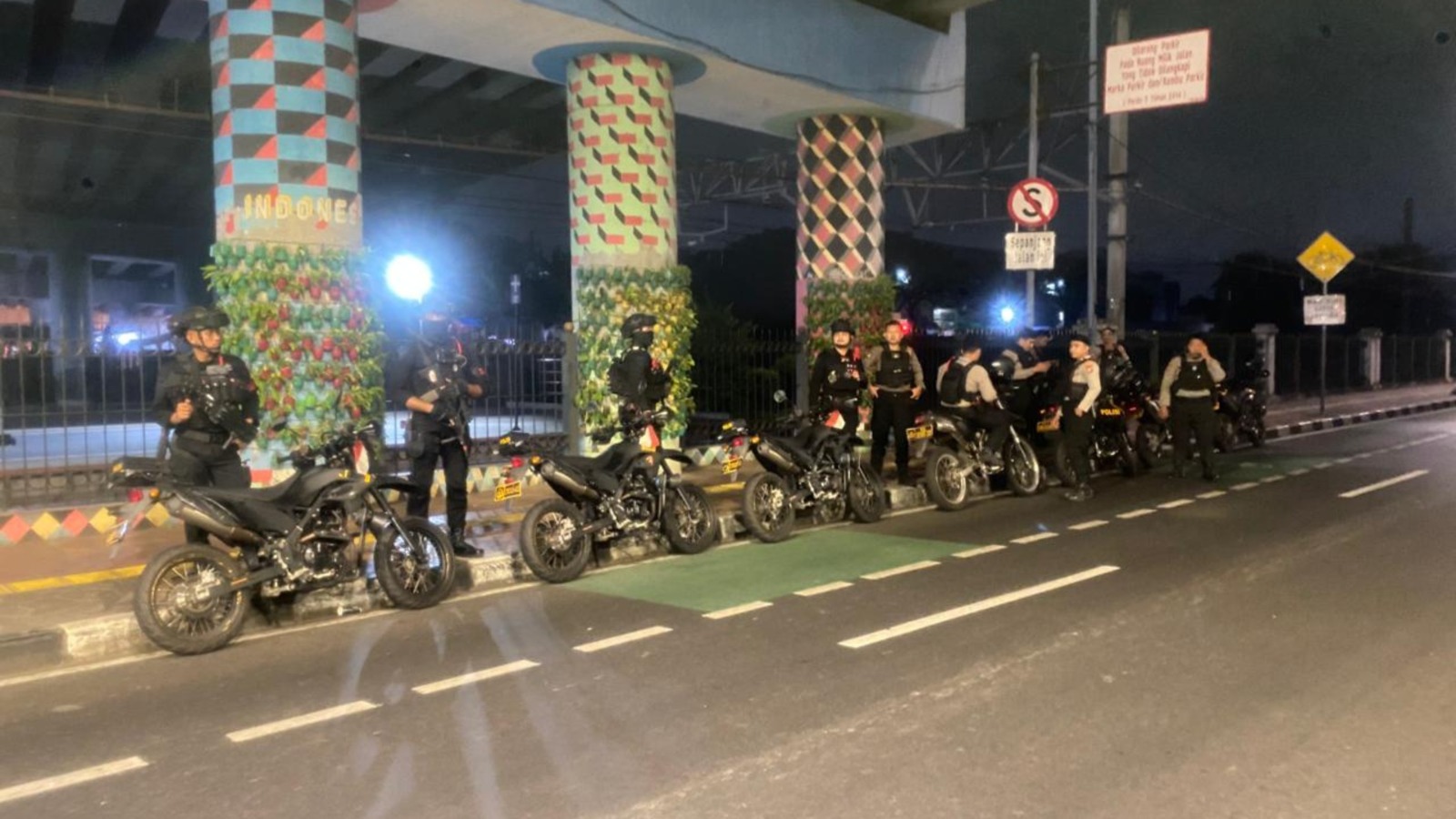 Patroli Gabungan Brimob Polda Metro Jaya Gagalkan Dugaan Balap Liar, Lima Motor Diamankan di Pulogadung