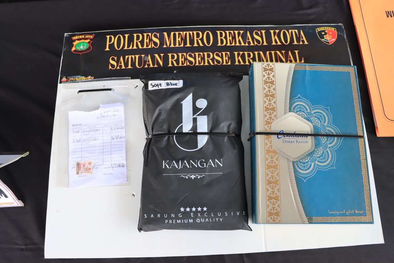 Polres Metro Bekasi Kota Ungkap Penipuan Modus Order Sarung Fiktif, Pelaku Ditangkap
