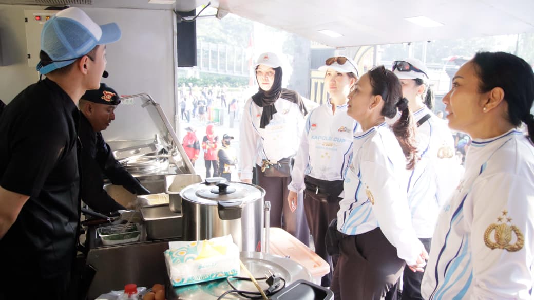 Chef Hideki Sajikan 250 Porsi Nasi Goreng, Dapur Jaga Jakarta Semarakkan Pembukaan Pekan Olahraga Polri 2026