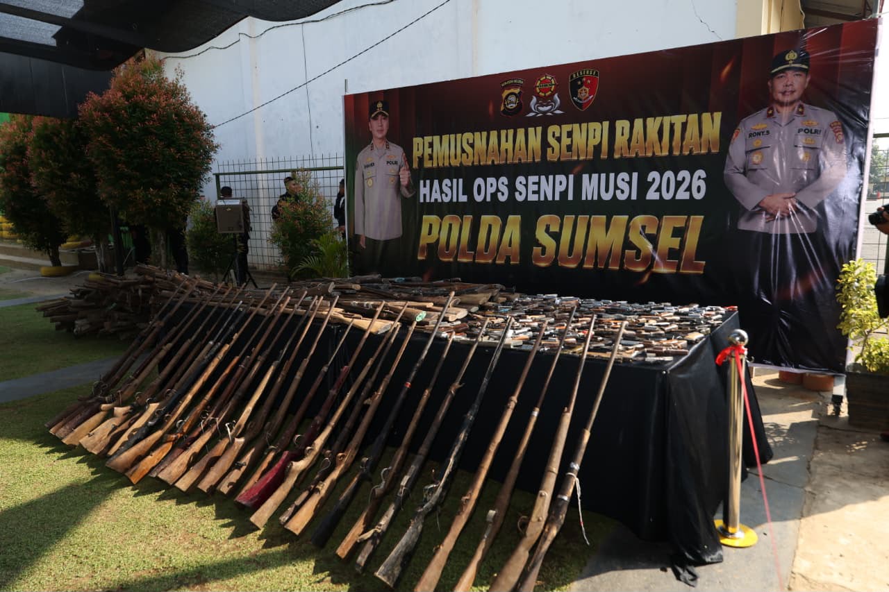 Berantas Senpi Ilegal, Polda Sumsel Musnahkan Ratusan Senjata Api Hasil Ops Musi 2026″