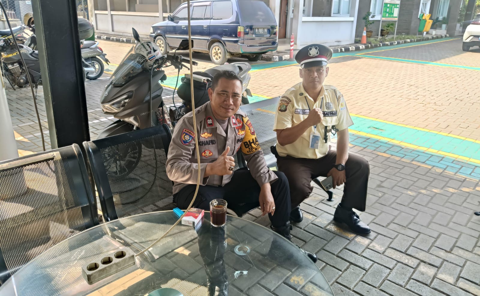 Bhabinkamtibmas Kelurahan Cimuning, melaksanakan kegiatan kunjungan dan penyampaian himbauan kamtibmas