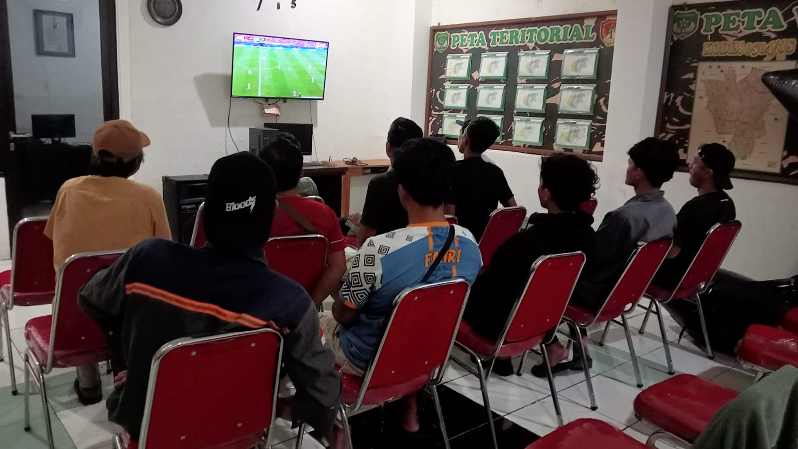 Memupuk Semangat kebersamaan, Kodim 0504/JS Gelar Nobar Sepak Bola