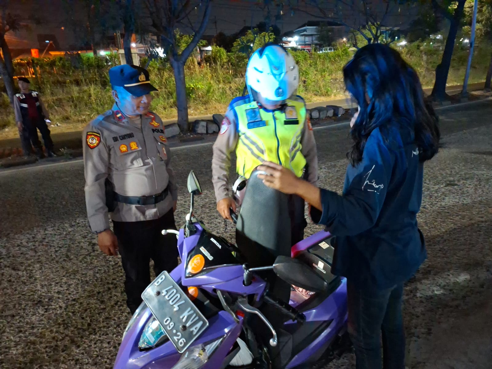 Polsek Bekasi Barat Gelar Razia Stasioner dan Patroli Antisipasi Tawuran serta Kejahatan Jalanan