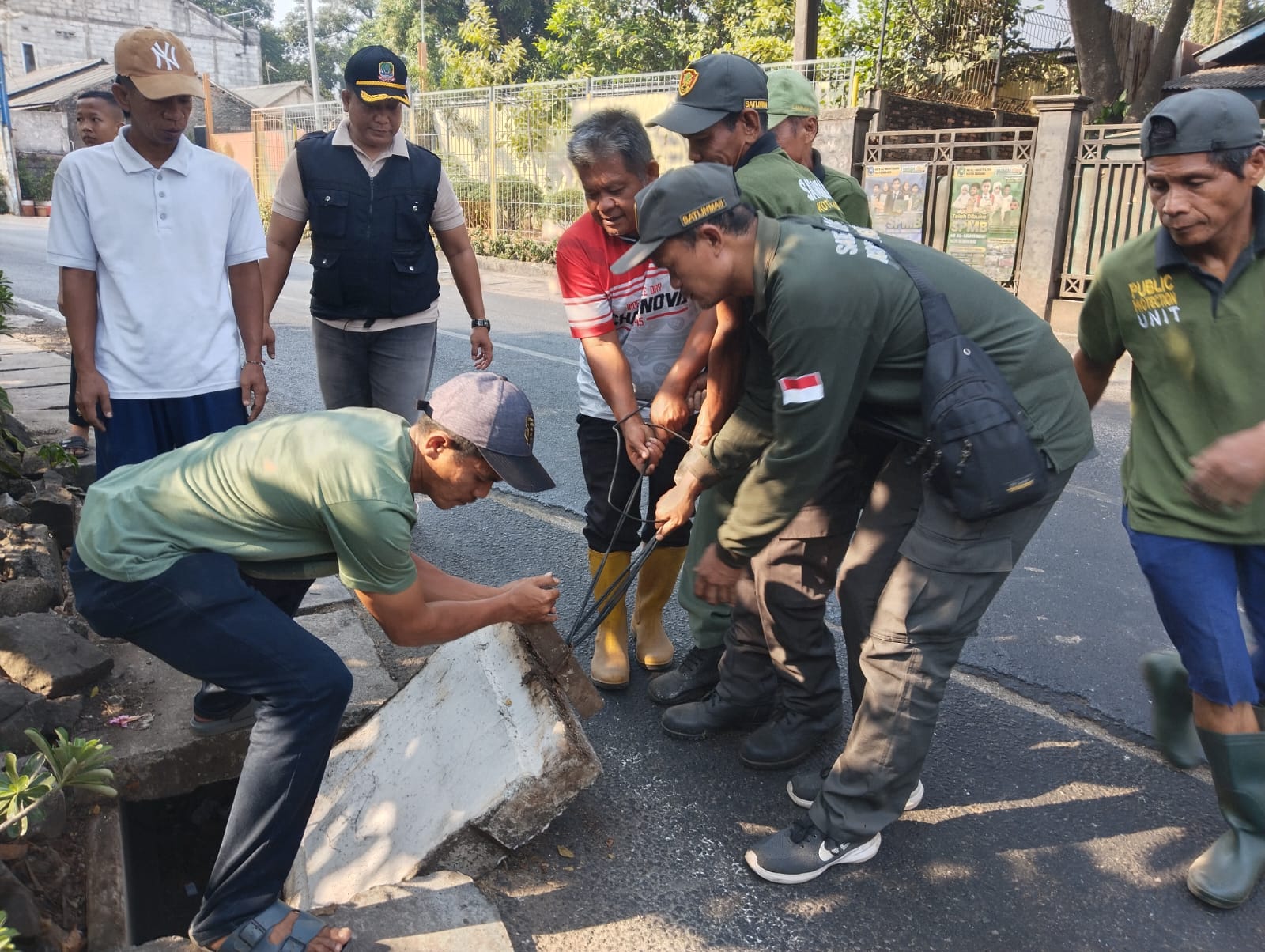 Sinergi Tiga Pilar dan Warga Sumurbatu Gelar Kegiatan K3, Wujudkan Lingkungan Bersih dan Asri