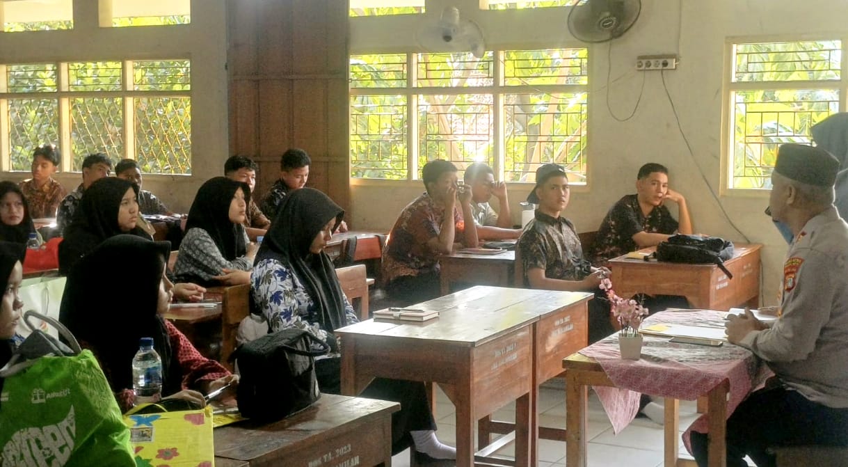 Kapolsek Bekasi Barat Tanamkan Disiplin dan Karakter kepada Siswa Baru melalui Program Jaga Jakarta On The Spot