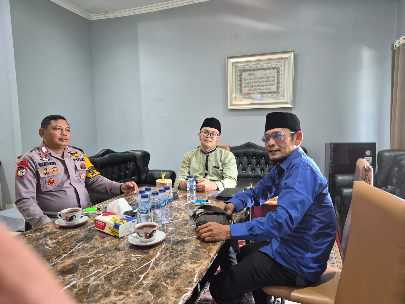 Jaga Jakarta On The Spot, Bhabinkamtibmas Jatiwaringin Serap Aspirasi Warga untuk Perkuat Kamtibmas