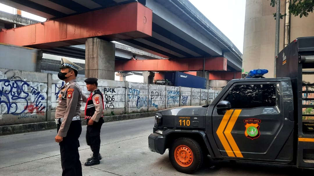 Strong Point Polsek Bekasi Selatan Perkuat Kehadiran Polisi, Ciptakan Rasa Aman Bagi Masyarakat