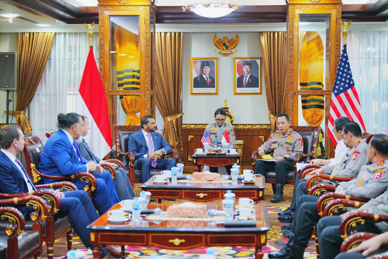 Kapolri Terima Audiensi Direktur FBI, Perkuat Kolaborasi Hadapi Kejahatan Transnasional