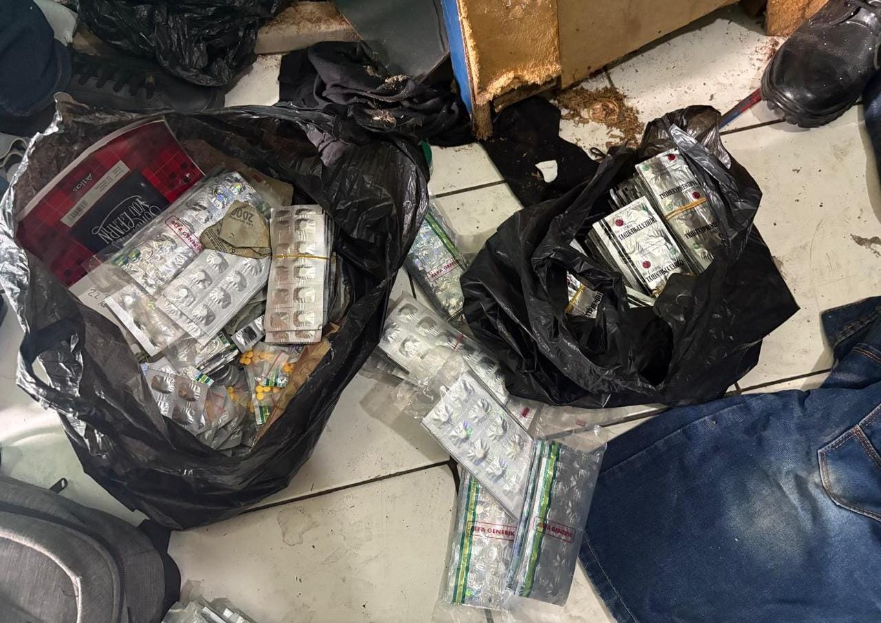 Satresnarkoba Polres Metro Bekasi Kota Ungkap Peredaran Ribuan Obat Berbahaya di Bantar Gebang, Dua Tersangka Diamankan