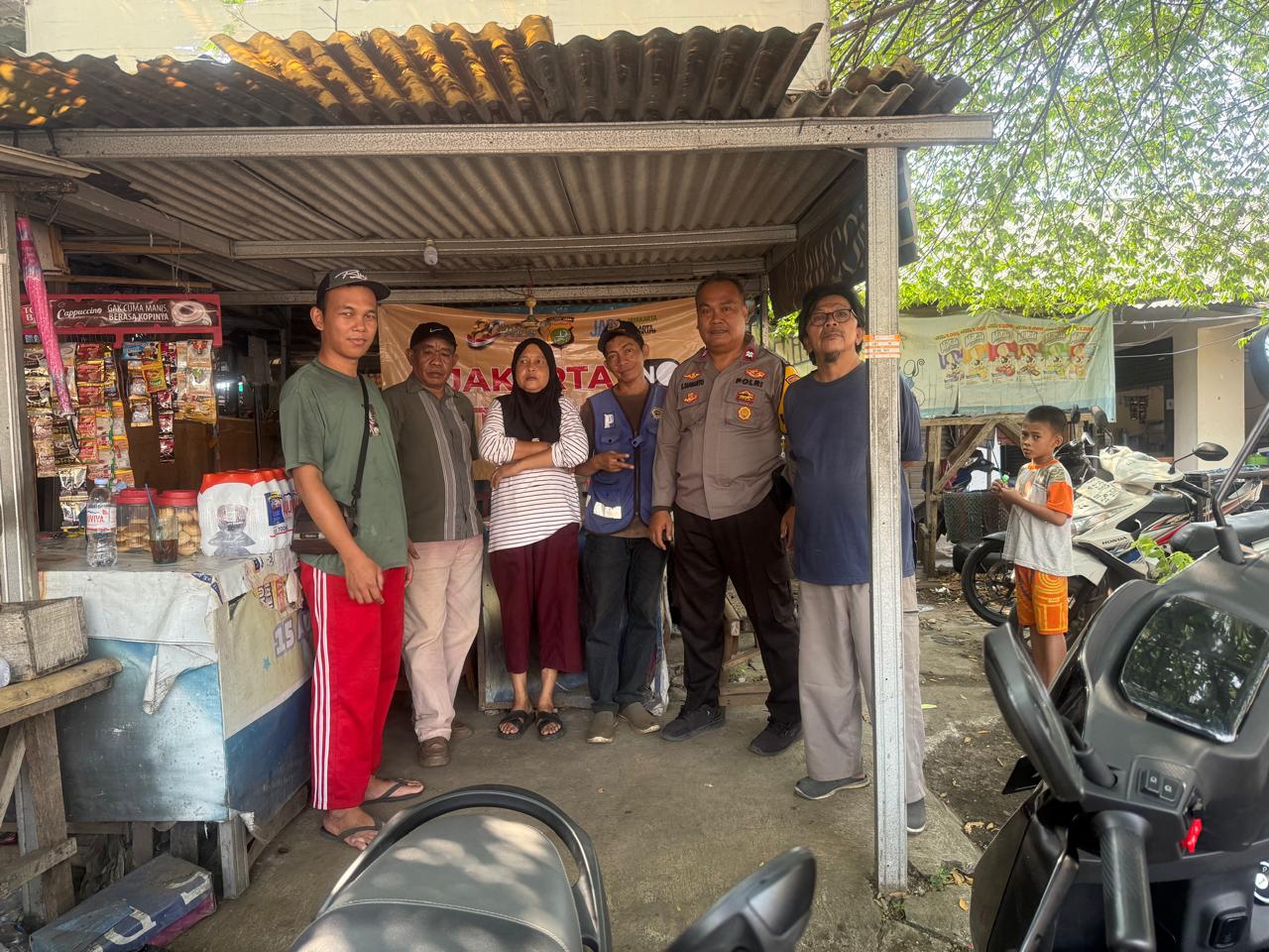 Polsek Rawalumbu Perkuat Sinergi Kamtibmas Lewat Jaga Jakarta On The Spot di Pasar Tanah Merah