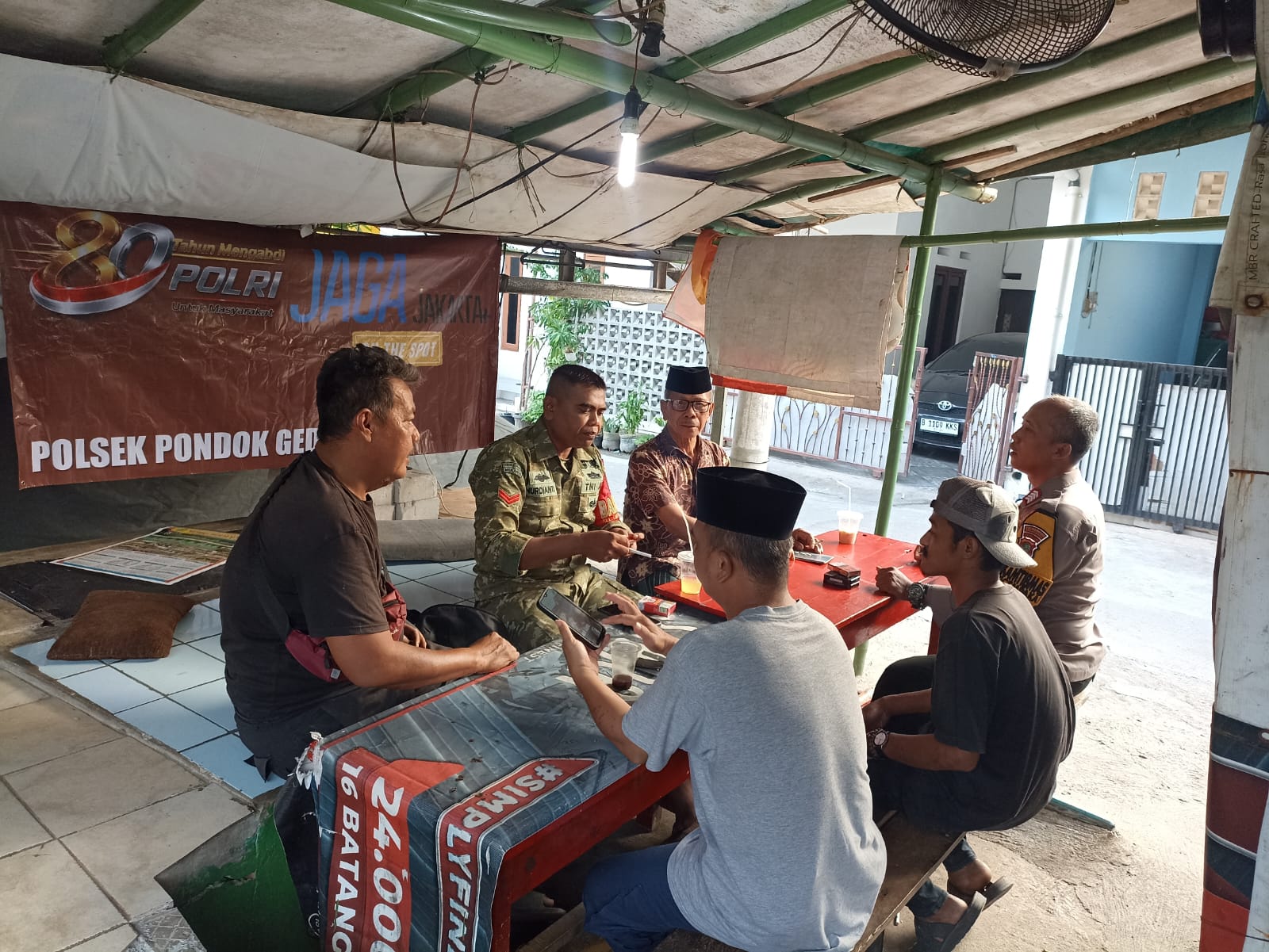 Jaga Jakarta On The Spot, Polsek Pondok Gede Perkuat Kemitraan dengan Warga Lewat Dialog Kamtibmas