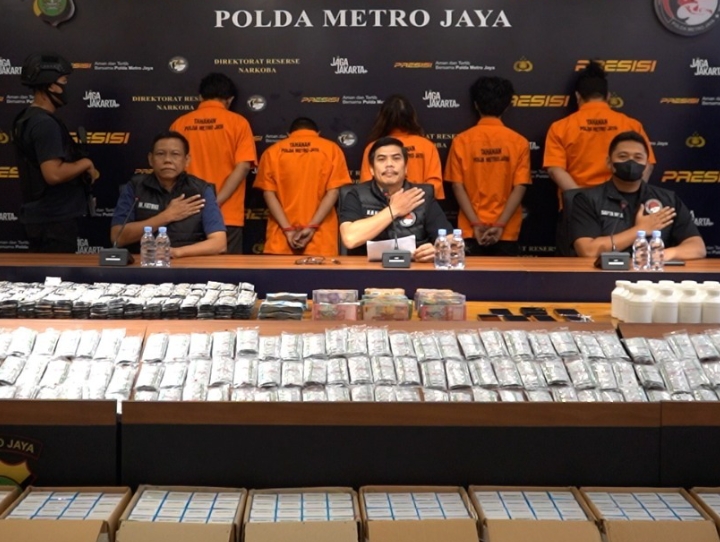 Polda Metro Jaya Bongkar Sindikat Peredaran Obat Keras Ilegal, Sita 575.200 Butir Obat Daftar G