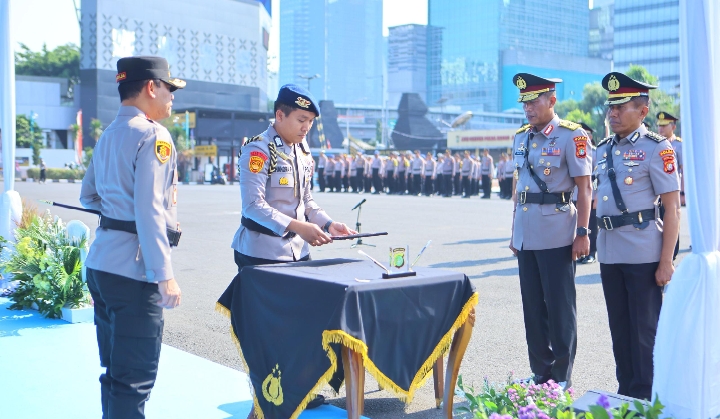 Kapolda Metro Jaya Pimpin Sertijab 22 Pejabat Utama dan Kapolres, Tegaskan Komitmen Tingkatkan Pelayanan Presisi