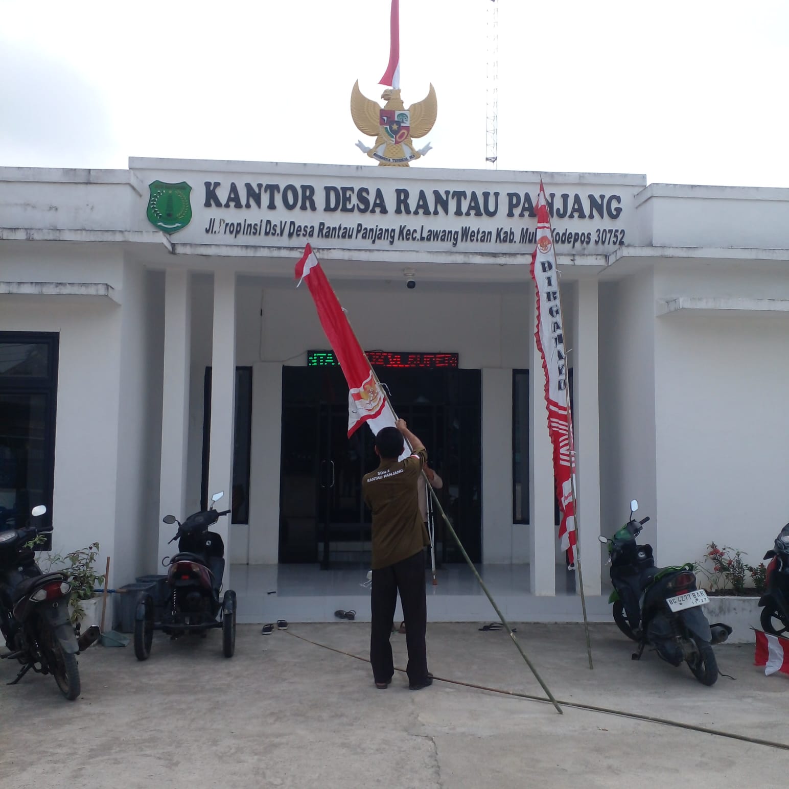 Rantau Panjang Sambut HUT RI ke-81 dengan Pengibaran Bendera Sebulan Penuh
