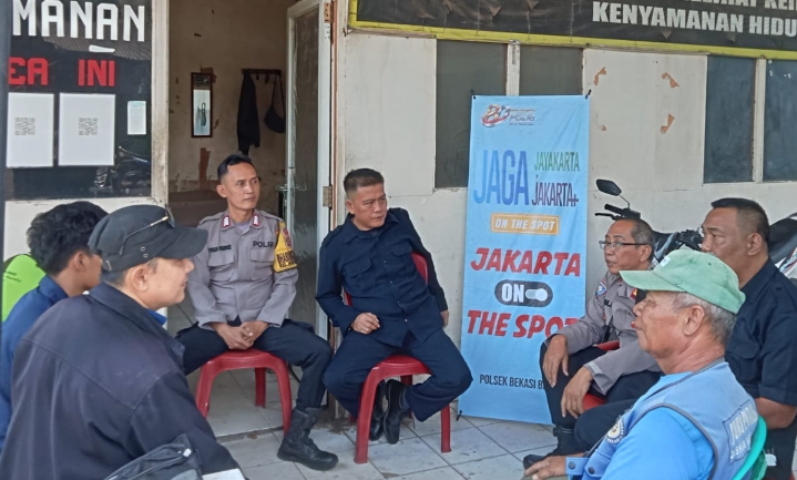Polsek Bekasi Barat Perkuat Kemitraan dengan Warga di Pasar Sumber Arta Lewat Jakarta On The Spot, Dorong Pencegahan Tawuran dan Judi Online